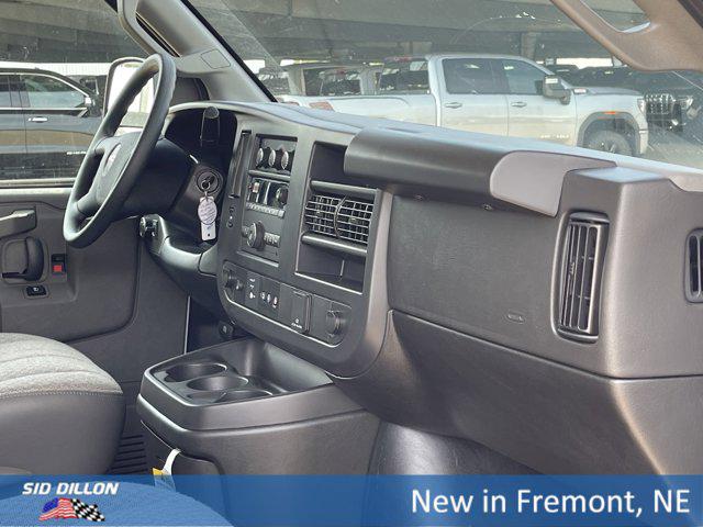 2025 GMC Savana Cutaway Work Van