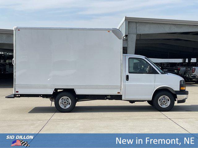 2025 GMC Savana Cutaway Work Van