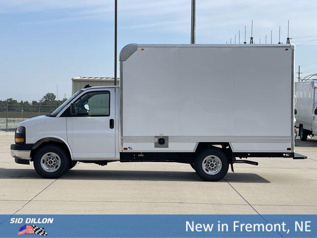 2025 GMC Savana Cutaway Work Van