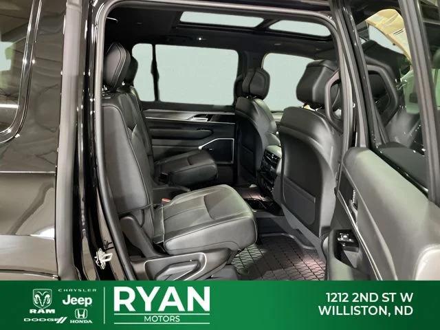 2026 Jeep Grand Wagoneer Upland 4x4