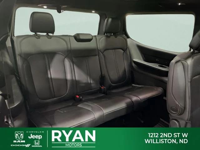 2026 Jeep Grand Wagoneer Upland 4x4