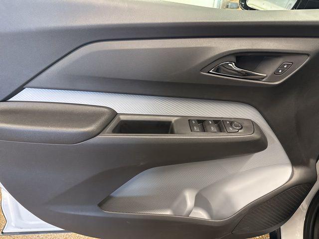 2027 Chevrolet Bolt LT FWD