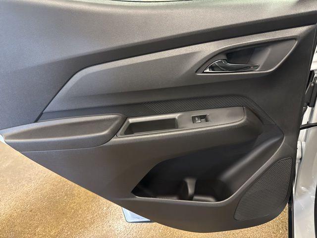 2027 Chevrolet Bolt LT FWD