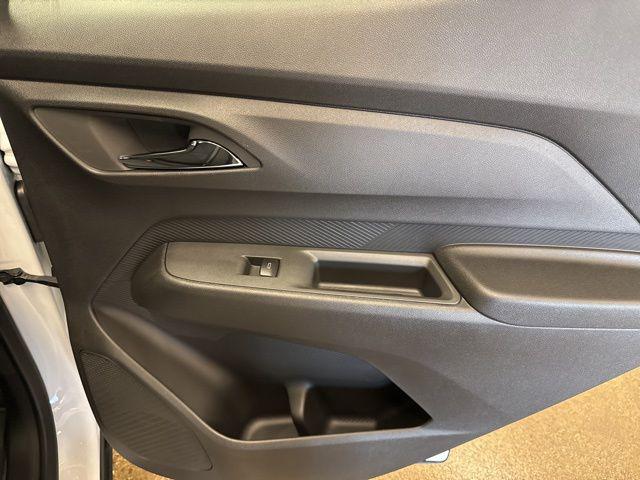 2027 Chevrolet Bolt LT FWD