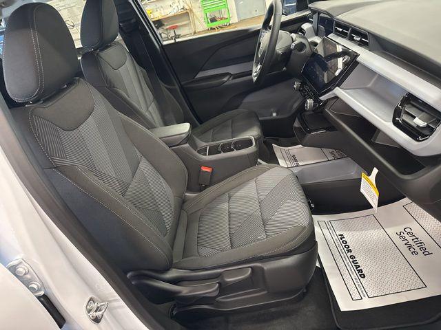 2027 Chevrolet Bolt LT FWD