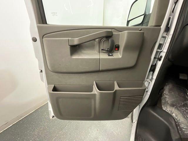 2024 Chevrolet Express Passenger RWD 3500 Extended Wheelbase LT
