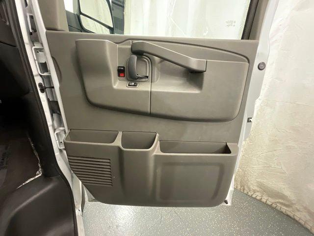 2024 Chevrolet Express Passenger RWD 3500 Extended Wheelbase LT