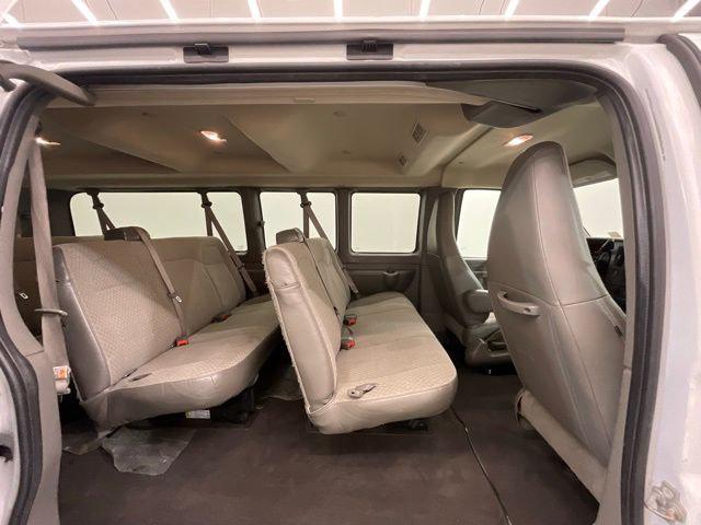 2024 Chevrolet Express Passenger RWD 3500 Extended Wheelbase LT