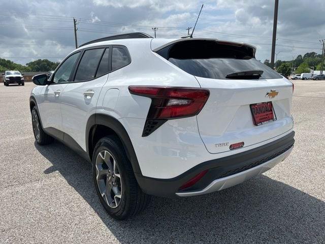 2025 Chevrolet Trax FWD LT