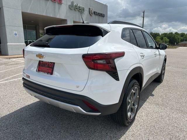 2025 Chevrolet Trax FWD LT