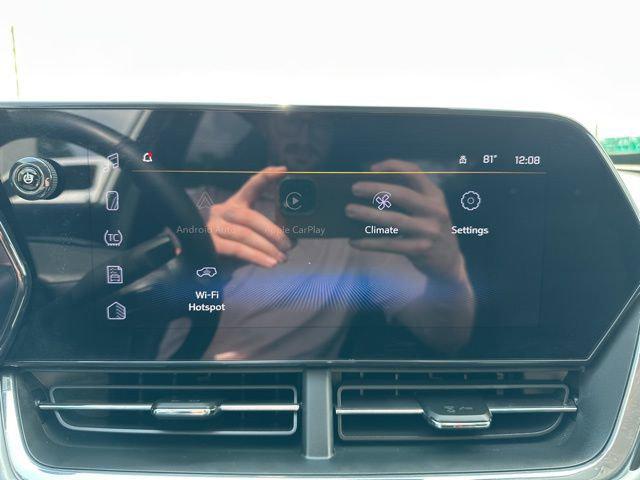 2025 Chevrolet Trax FWD LT