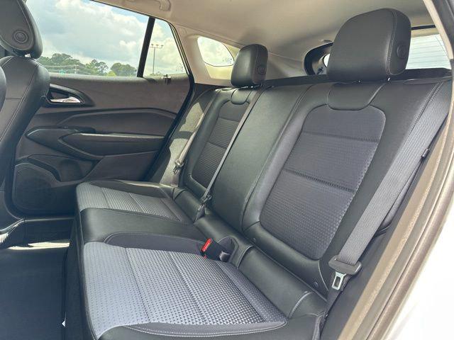 2025 Chevrolet Trax FWD LT