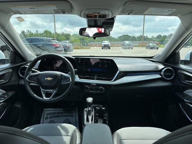 2025 Chevrolet Trax FWD LT