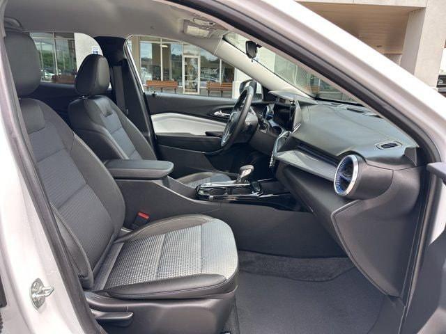 2025 Chevrolet Trax FWD LT