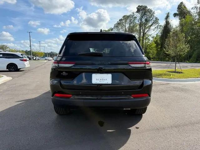2025 Jeep Grand Cherokee Altitude 4x4