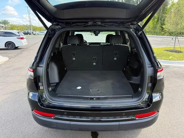 2025 Jeep Grand Cherokee Altitude 4x4
