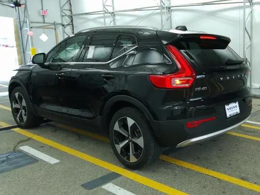 2024 Volvo XC40 B5 Plus Bright Theme