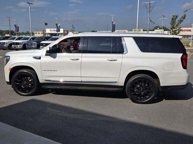 2022 GMC Yukon XL 4WD SLT