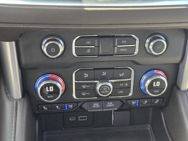 2022 GMC Yukon XL 4WD SLT