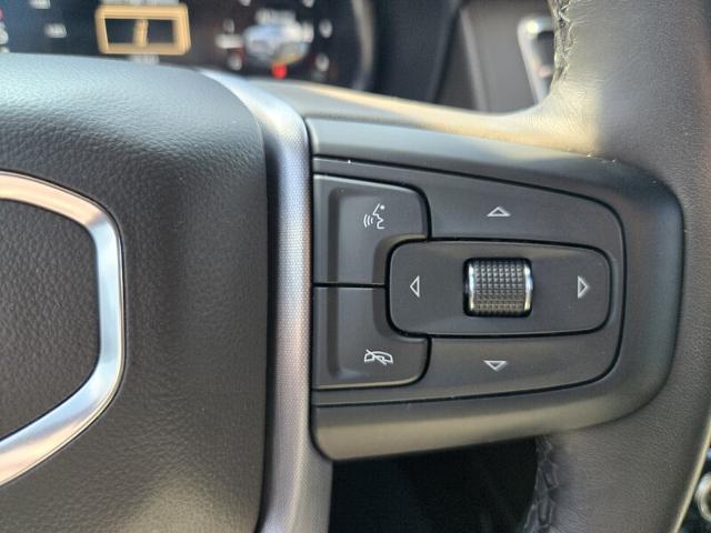 2022 GMC Yukon XL 4WD SLT