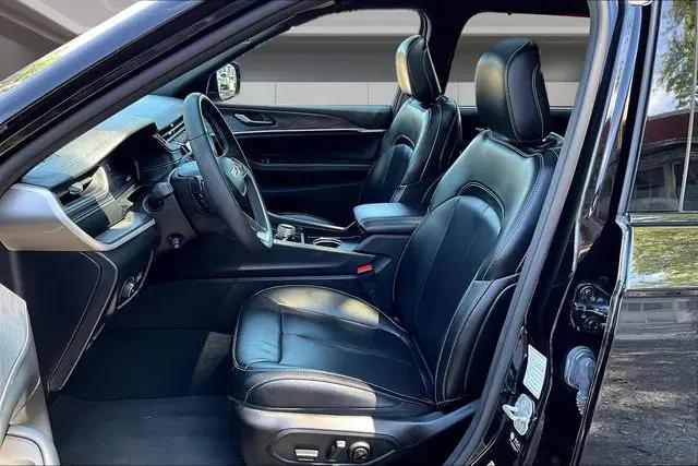 2024 Jeep Grand Cherokee L Limited 4x4