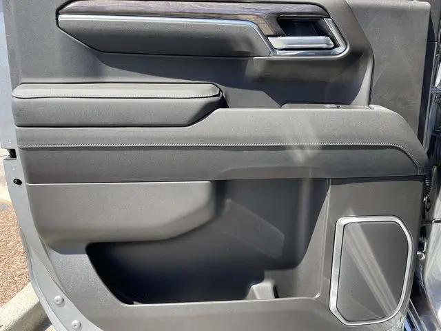2026 Chevrolet Silverado 1500 4WD Crew Cab Short Bed LTZ