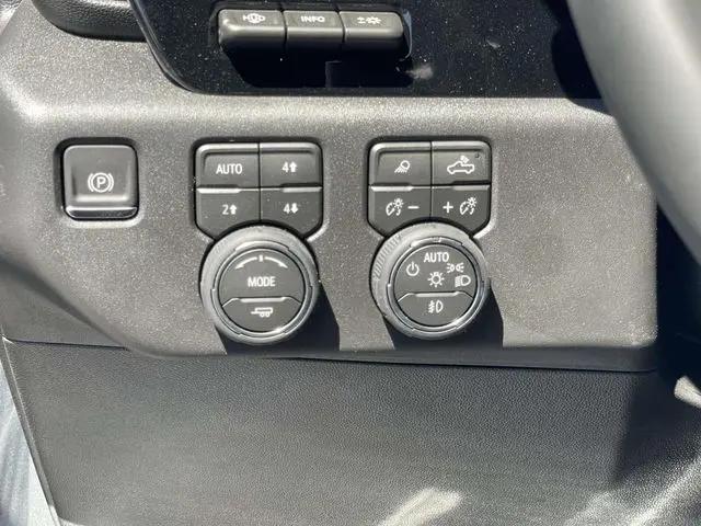 2026 Chevrolet Silverado 1500 4WD Crew Cab Short Bed LTZ
