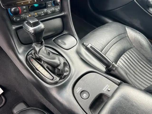 2004 Chevrolet Corvette Base