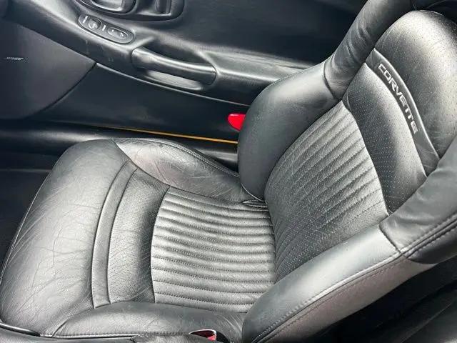 2004 Chevrolet Corvette Base