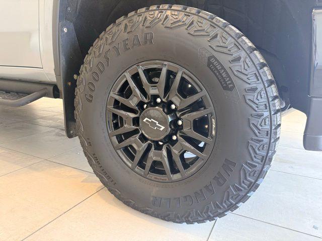 2025 Chevrolet Silverado 2500HD 4WD Crew Cab Standard Bed ZR2
