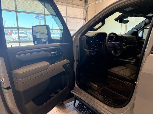 2025 Chevrolet Silverado 2500HD 4WD Crew Cab Standard Bed ZR2