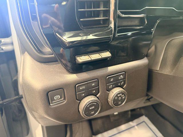 2025 Chevrolet Silverado 2500HD 4WD Crew Cab Standard Bed ZR2