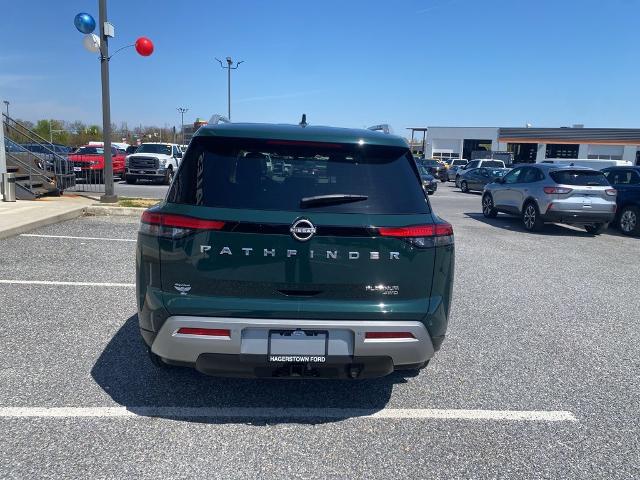 2024 Nissan Pathfinder Platinum 4WD