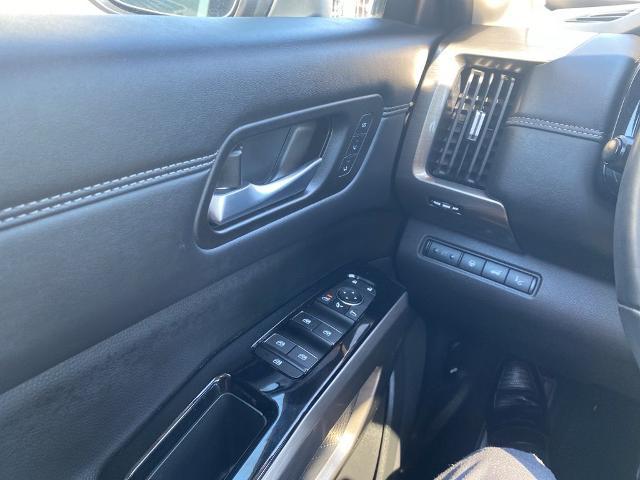 2024 Nissan Pathfinder Platinum 4WD