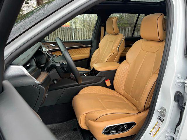 2025 Jeep Grand Cherokee Summit 4x4