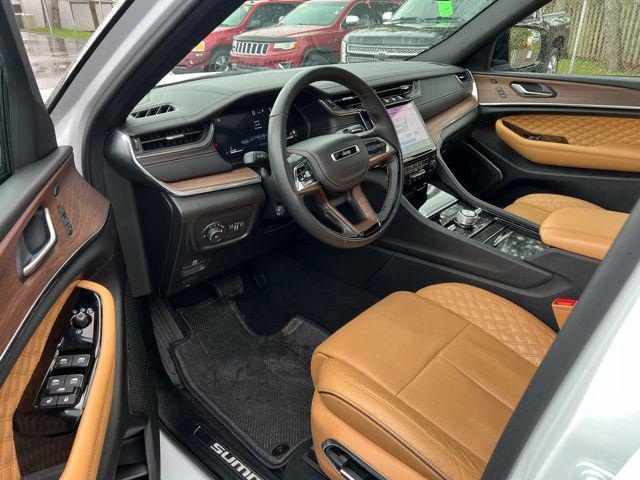 2025 Jeep Grand Cherokee Summit 4x4