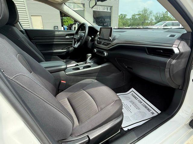 2025 Nissan Altima SV FWD