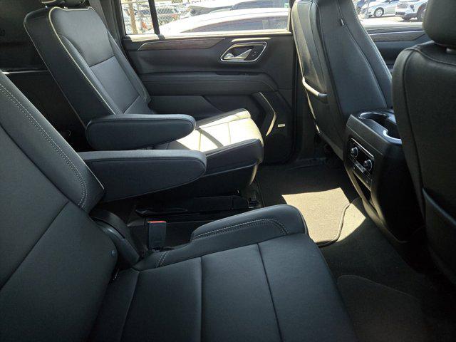 2024 Chevrolet Suburban 4WD Premier