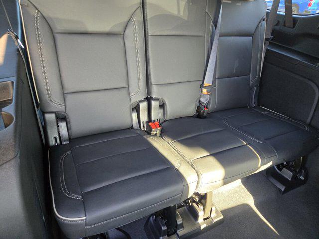 2024 Chevrolet Suburban 4WD Premier