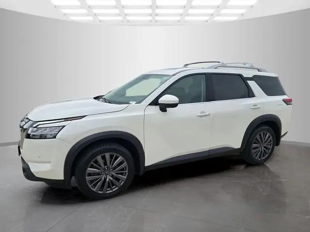 2022 Nissan Pathfinder SL 4WD