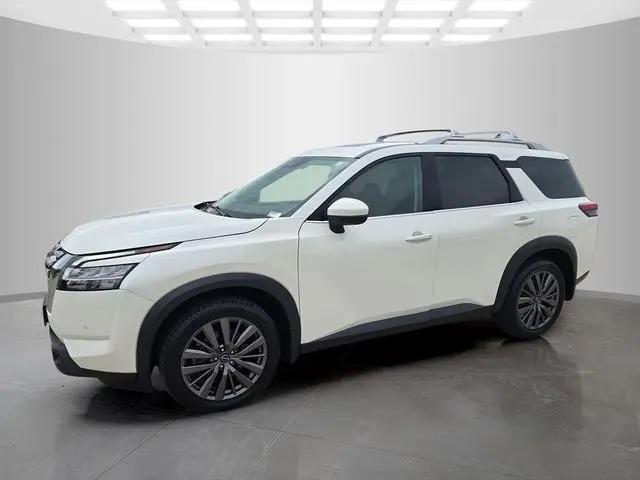 2022 Nissan Pathfinder SL 4WD