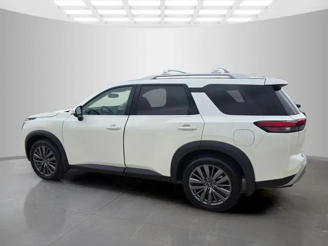 2022 Nissan Pathfinder SL 4WD