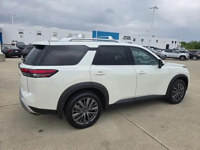 2022 Nissan Pathfinder SL 4WD