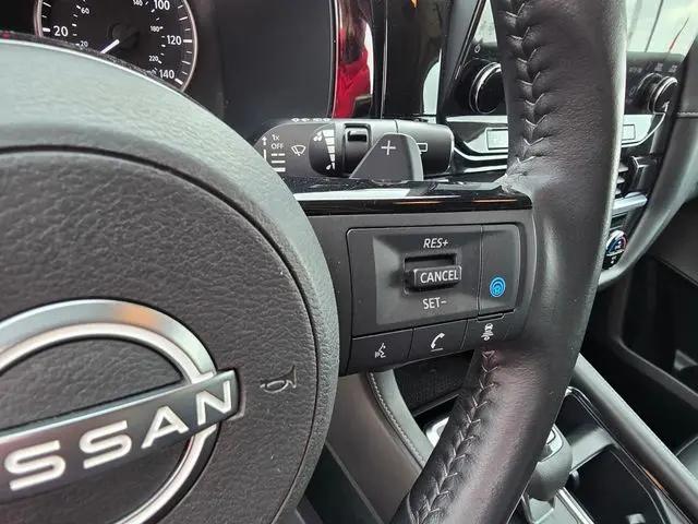 2022 Nissan Pathfinder SL 4WD