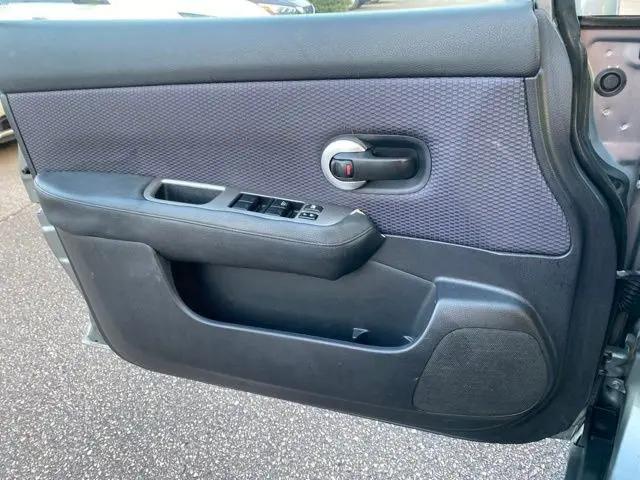2009 Nissan Versa 1.8SL