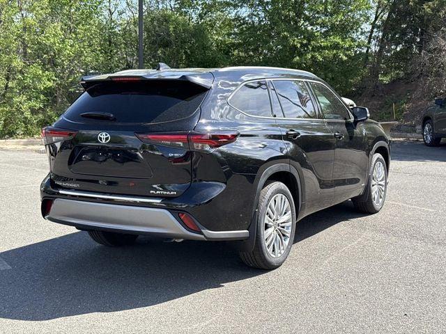 2026 Toyota Highlander Hybrid Platinum 2026 Toyota Highlander Hybrid Platinum