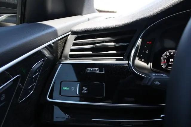 2026 Audi Q8 Premium Plus 55 TFSI quattro Tiptronic
