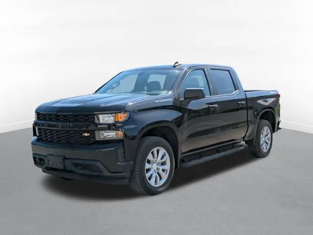 2022 Chevrolet Silverado 1500 4WD Crew Cab Short Bed Custom