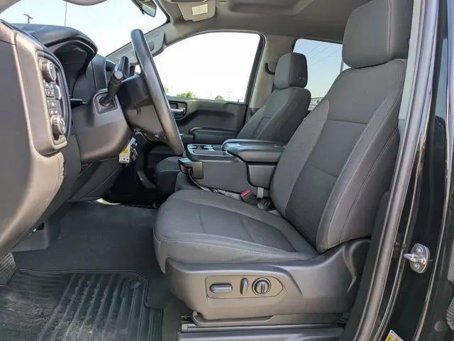 2022 Chevrolet Silverado 1500 4WD Crew Cab Short Bed Custom