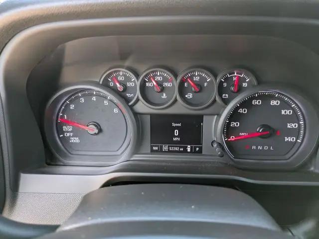 2022 Chevrolet Silverado 1500 4WD Crew Cab Short Bed Custom